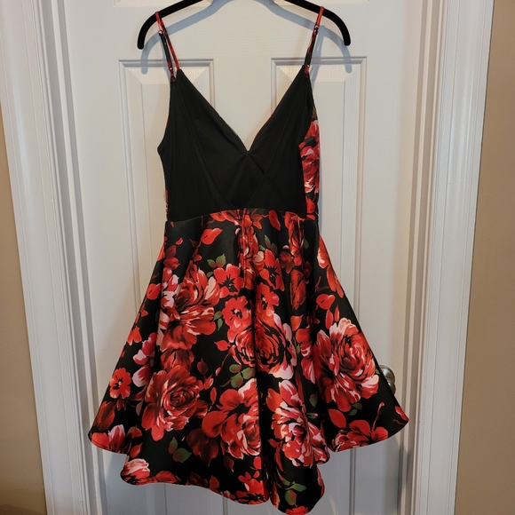 B. Smart Gorgeous Floral High Low Dress - Picture 8 of 9